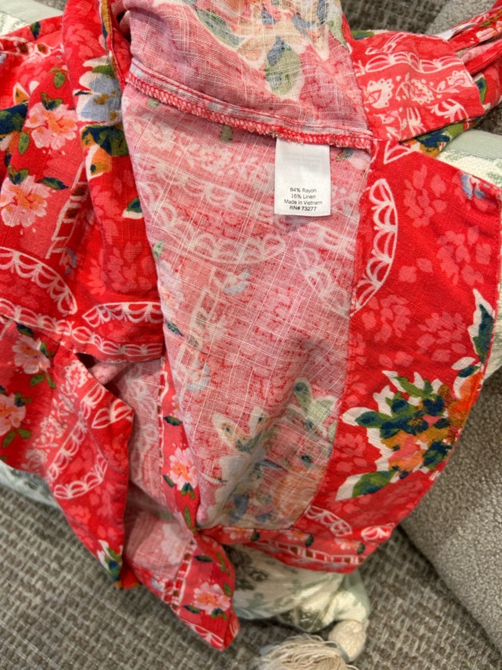 Lauren Conrad Salmon Colored Airy Tank Top Size Small - Picture 6 of 7